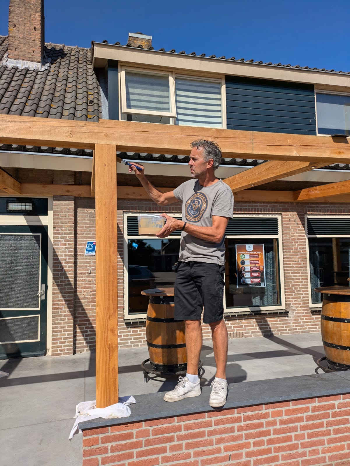 Patrick op het terras